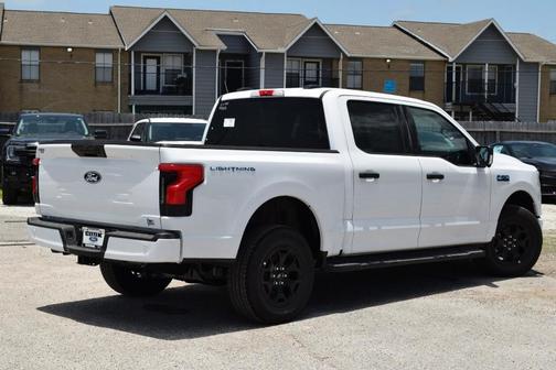 2025 Ford F-150 Lightning XLT