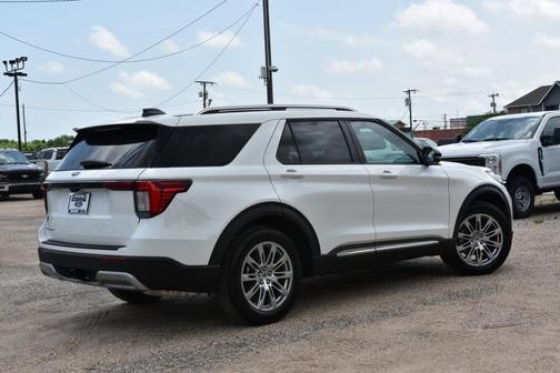2025 Ford Explorer Platinum