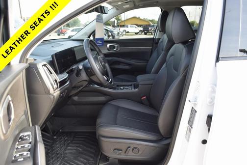 2025 Kia Sorento X-Line EX