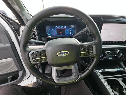 2025 Ford F-350 Lariat Super Duty