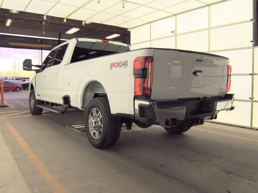 2025 Ford F-350 Lariat Super Duty