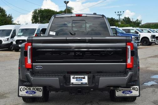 2026 Ford F-350 Platinum
