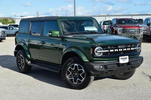 2025 Ford Bronco Outer Banks