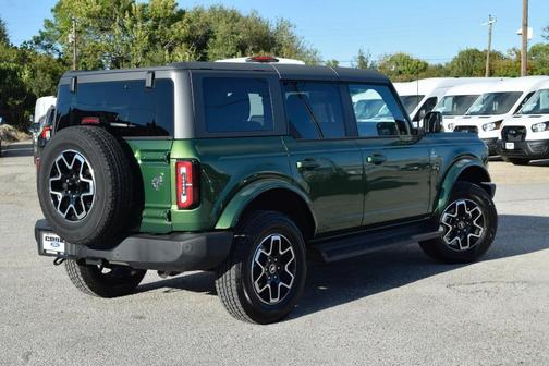 2025 Ford Bronco Outer Banks