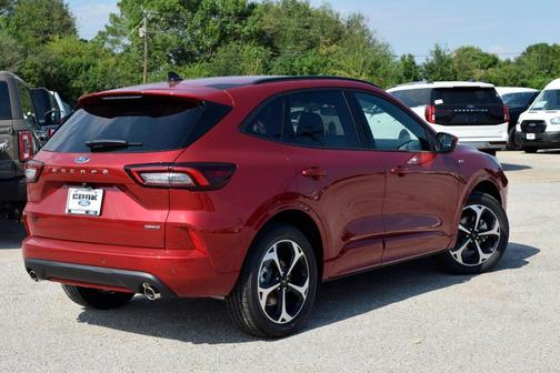 2025 Ford Escape ST-Line Elite