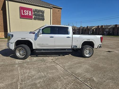 2024 GMC Sierra 2500 Denali