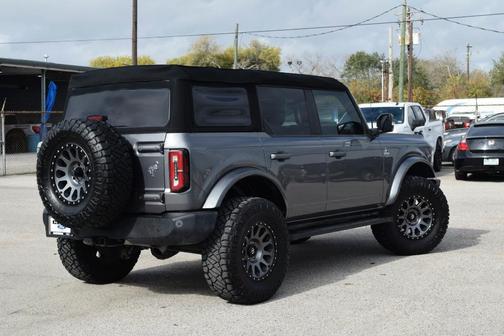2023 Ford Bronco Base