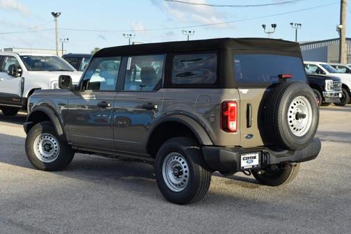 2025 Ford Bronco Base