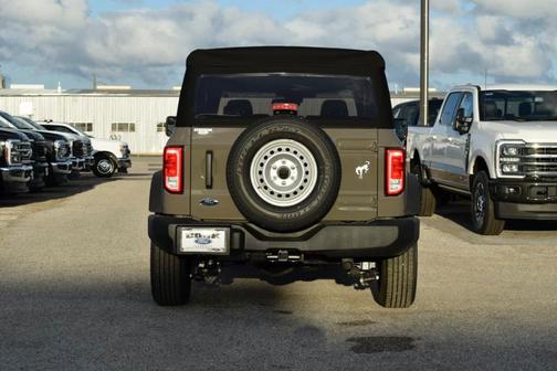 2025 Ford Bronco Base