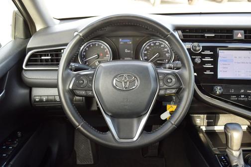 Celestial Silver Metallic 2019 Toyota Camry SE