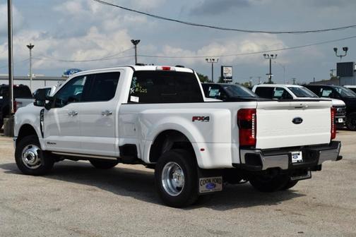 2025 Ford F-350 Lariat Super Duty