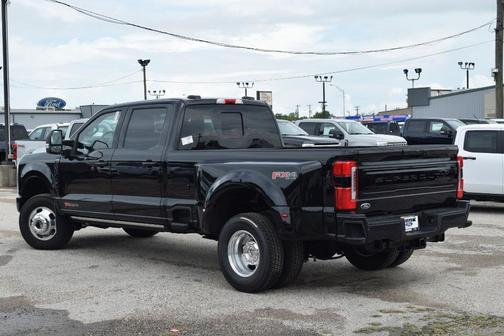 2025 Ford F-350 Platinum