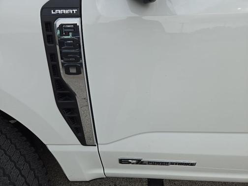 2024 Ford F-350 Lariat Super Duty