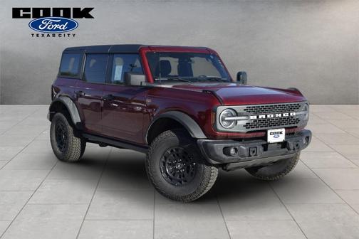 Ruby Red Metallic Tinted Clearcoat 2026 Ford Bronco Badlands