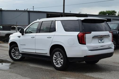 2023 GMC Yukon SLT