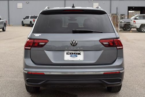 Platinum Gray Metallic 2023 Volkswagen Tiguan 2.0T S