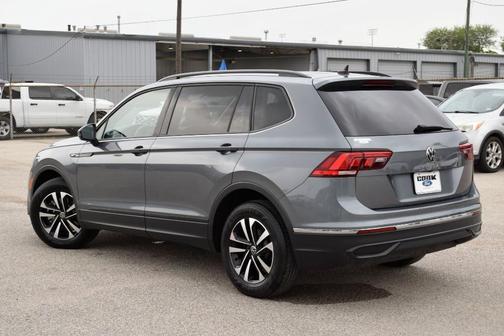 Platinum Gray Metallic 2023 Volkswagen Tiguan 2.0T S