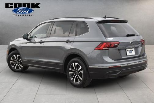 Platinum Gray Metallic 2023 Volkswagen Tiguan 2.0T S
