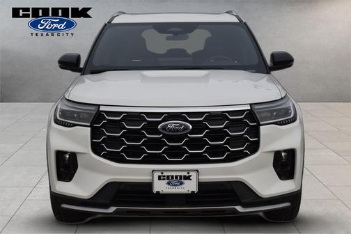 Star White 2026 Ford Explorer Platinum
