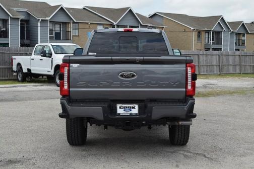 2025 Ford F-350 Lariat Super Duty