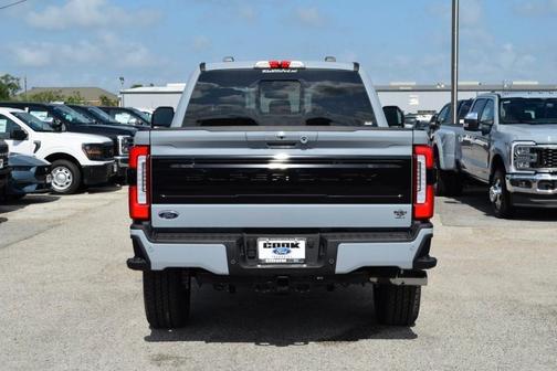 2025 Ford F-250 Platinum