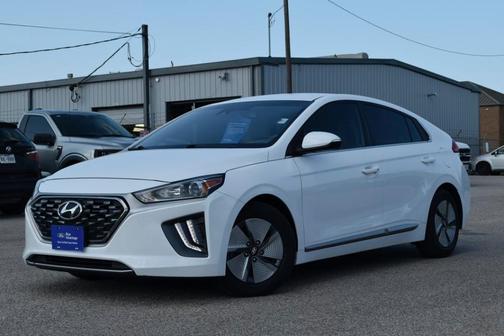 2022 Hyundai IONIQ Hybrid SE