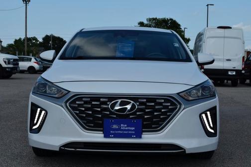 2022 Hyundai IONIQ Hybrid SE