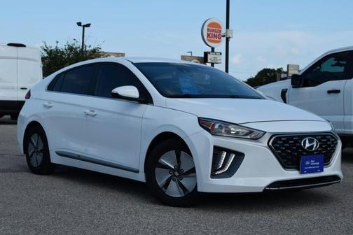 2022 Hyundai IONIQ Hybrid SE