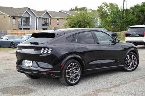 2025 Ford Mustang Mach-E GT