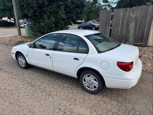 2001 Saturn L 100