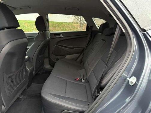Gray 2019 Hyundai TUCSON SE