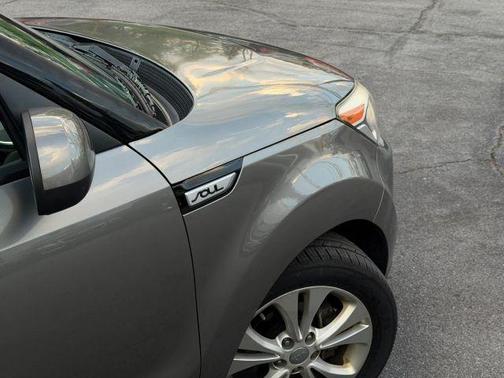 Gray 2016 Kia Soul +