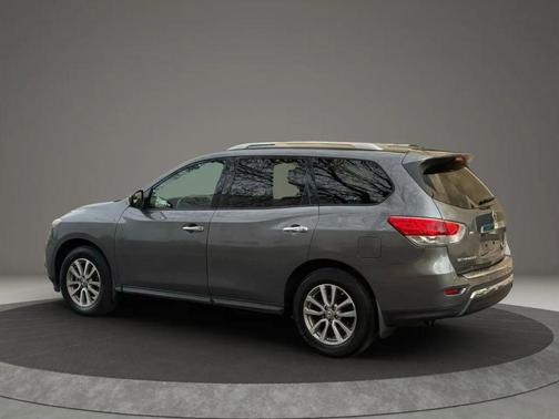 2016 Nissan Pathfinder SV