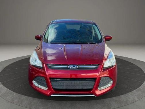 Burgundy 2015 Ford Escape SE
