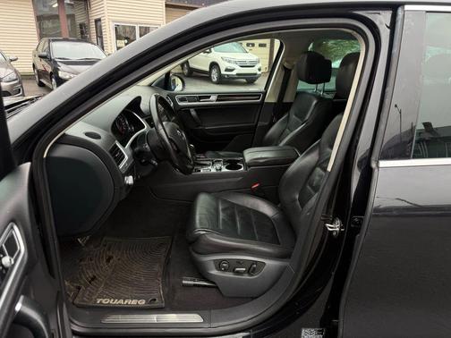 2017 Volkswagen Touareg V6 Executive