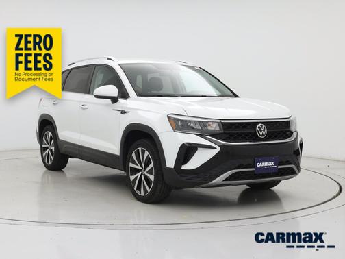White 2022 Volkswagen Taos SE