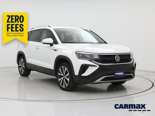 White 2022 Volkswagen Taos SE
