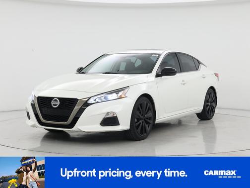White 2020 Nissan Altima SR