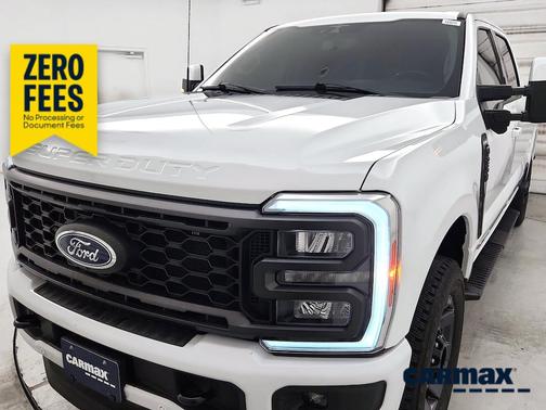 White 2023 Ford F-250 Lariat