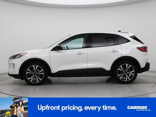 White 2022 Ford Escape SE