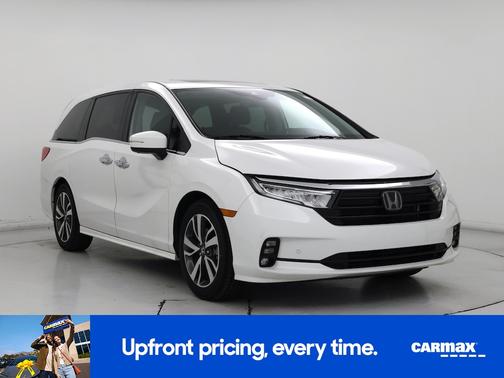 White 2023 Honda Odyssey Touring