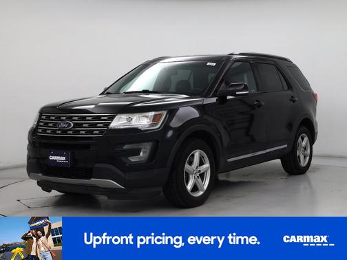Black 2016 Ford Explorer XLT