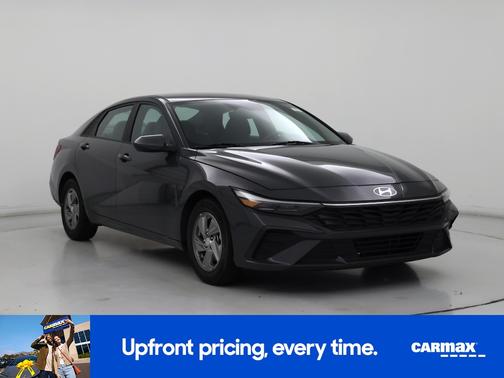 2024 Hyundai ELANTRA SE