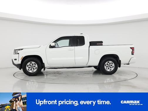 White 2024 Nissan Frontier SV