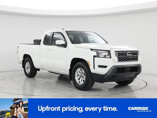 White 2024 Nissan Frontier SV