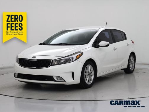 White 2017 Kia Forte5 LX