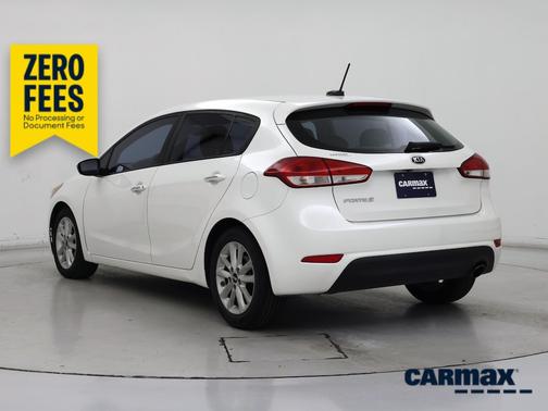 White 2017 Kia Forte5 LX