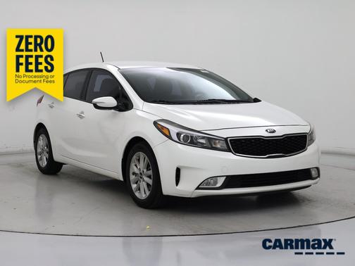 White 2017 Kia Forte5 LX