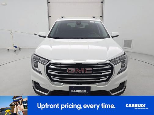 White 2023 GMC Terrain SLT