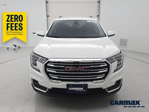 White 2023 GMC Terrain SLT